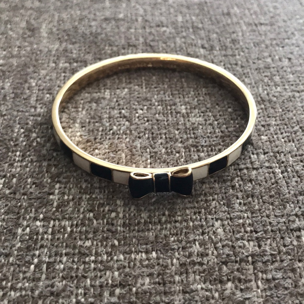 ♠️Kate Spade Black and White Bow Bracelet♠️